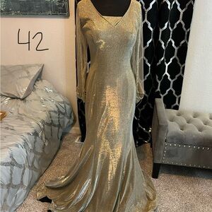 Elegant Gold Evening Gown